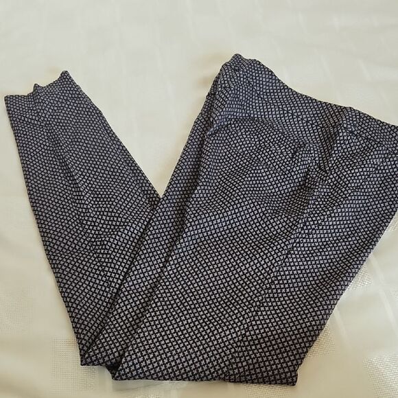 Black and Gray Patterned Pants - Picture 13 of 16